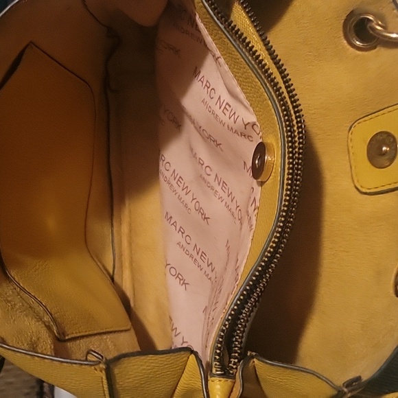 Marc New York Yellow Leather Luxury Bag. Minmal Call Outs, Style, Sophistication - Picture 5 of 12